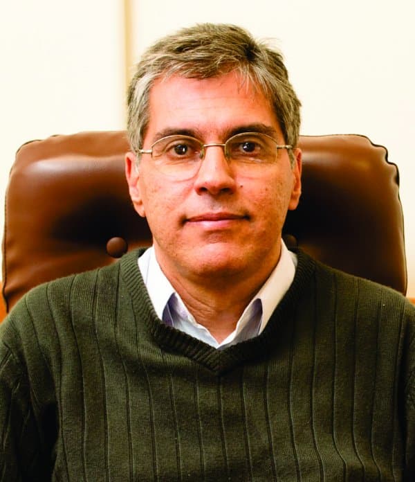 Foto retrato do professor(a) Carlos José Caetano Bacha